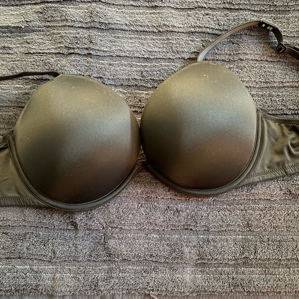 Victoria's Secret Black Bra new with tags PINK